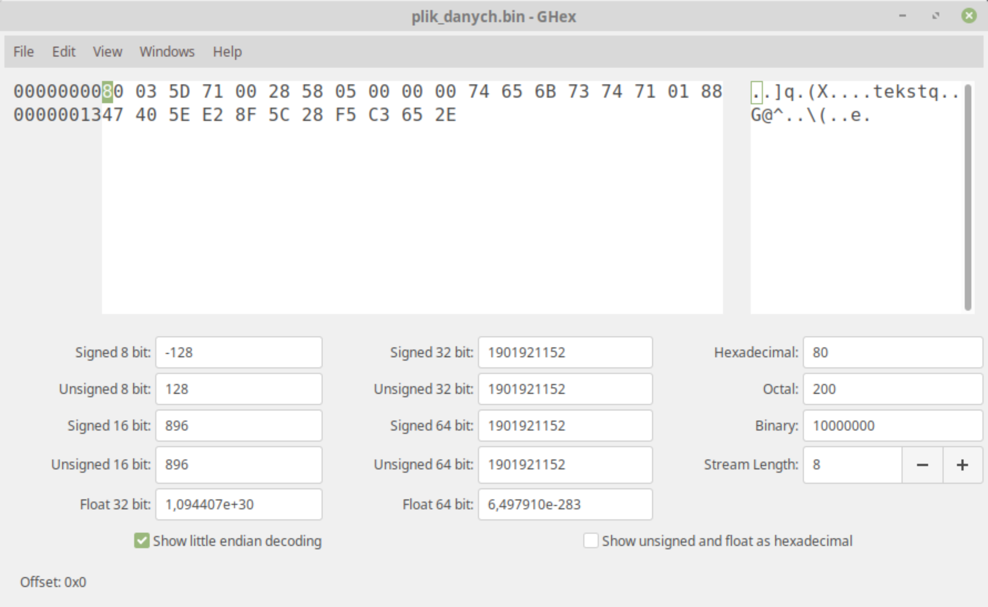 Zdjęcie przedstawia zawartość pliku w specjalnym edytorze do plików binarnych.  Znajduje się nim zawartość zapisana systemem szesnastkowym  Poniżej wypisane są wartości dla każdego z systemów zapisu.