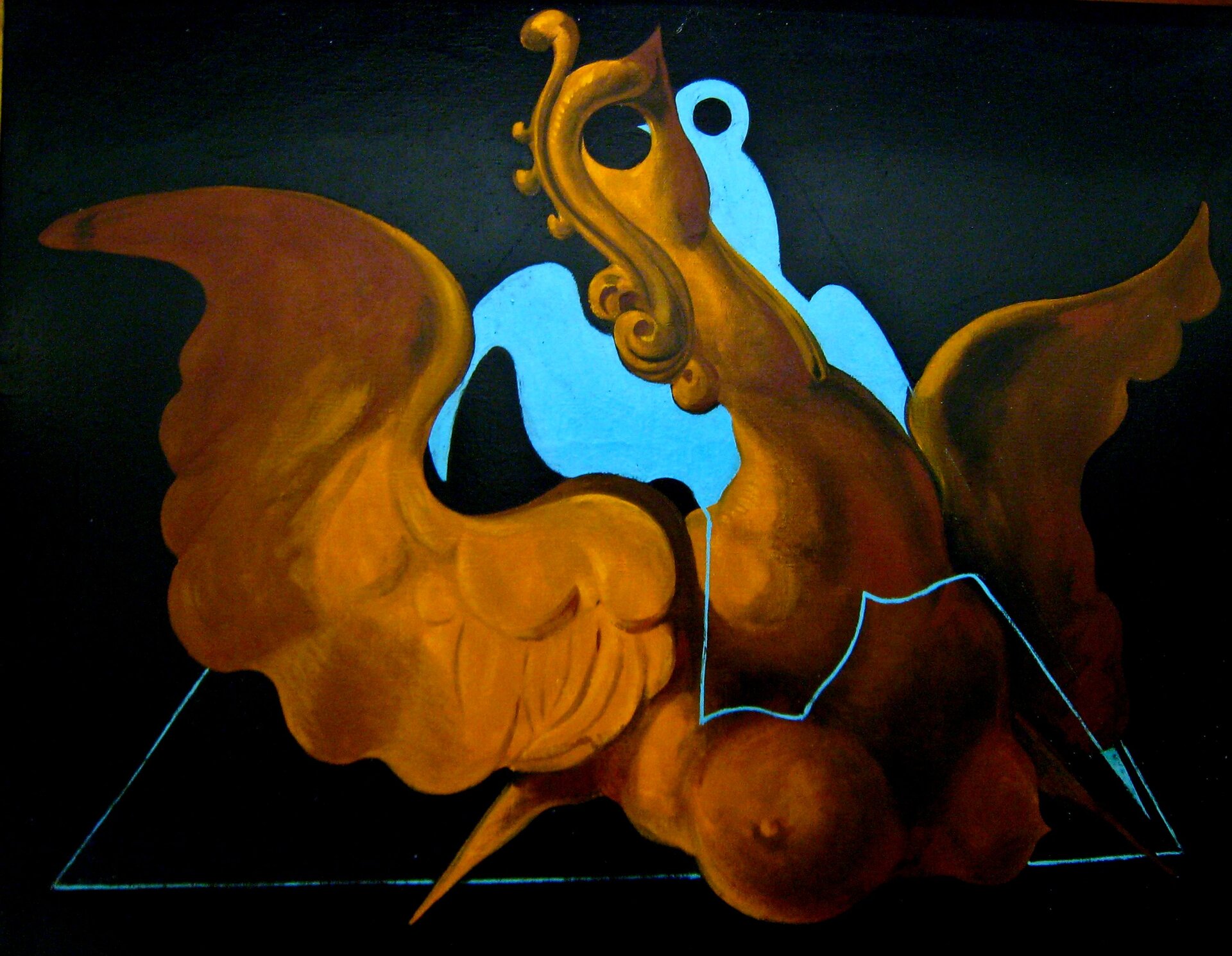 Ilustracja przedstawia obraz olejny „chimera” z cyklu „Upłaszczyznowienia” autorstwa Maxa Ernsta. Dzieło ukazuje surrealistyczną postać żółto złotego ptaka o rozpostartych skrzydłach i kobiecych piersiach, na czarnym tle. Oko stanowi otwór, głowę zdobią zawinięte w loki pióra. Postać ptaka wpisana jest w błękitny kontur trójkąta, zakończonego u góry nieregularną błękitną płaszczyzną.