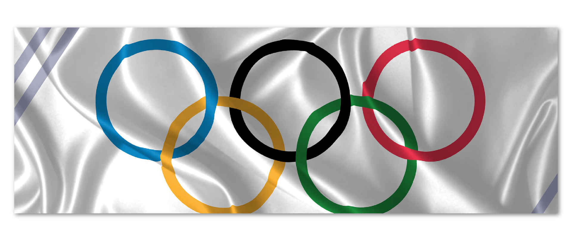 Na ilustracji znajduje się biała flaga z symbolem igrzysk olimpijskich przedstawiającym pięć złączonych pierścieni. Kręgi są splecione ze sobą w dwóch szeregach (od lewej do prawej): niebieski, czarny i czerwony na górze, żółty i zielony na dole. 