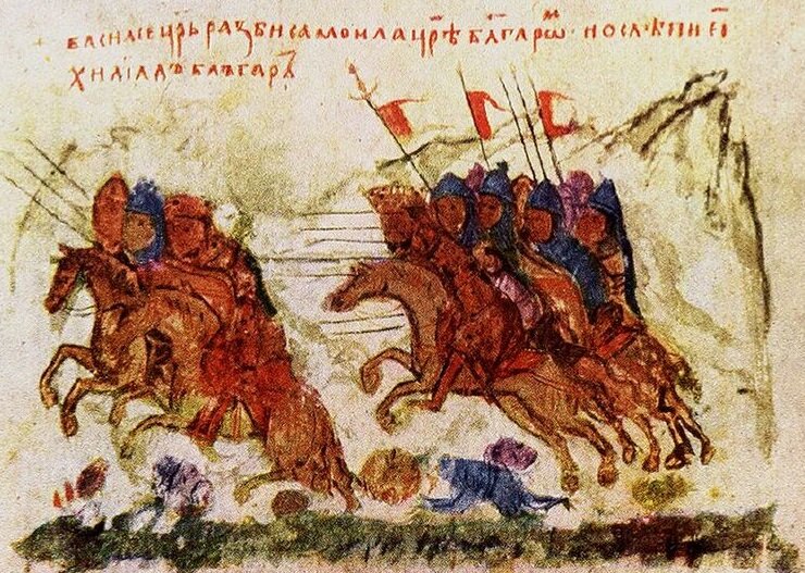 Ilustracja przedstawia dwie grupy zbrojnych jeźdźców. Wojska po prawej stronie gonią i atakują uciekających żołnierzy przeciwnego obozu.