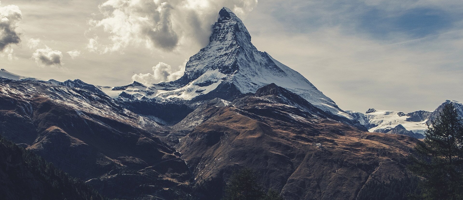 Matterhorn, szczyt w Alpach Matterhorn, szczyt w Alpach Źródło: licencja: CC 0.