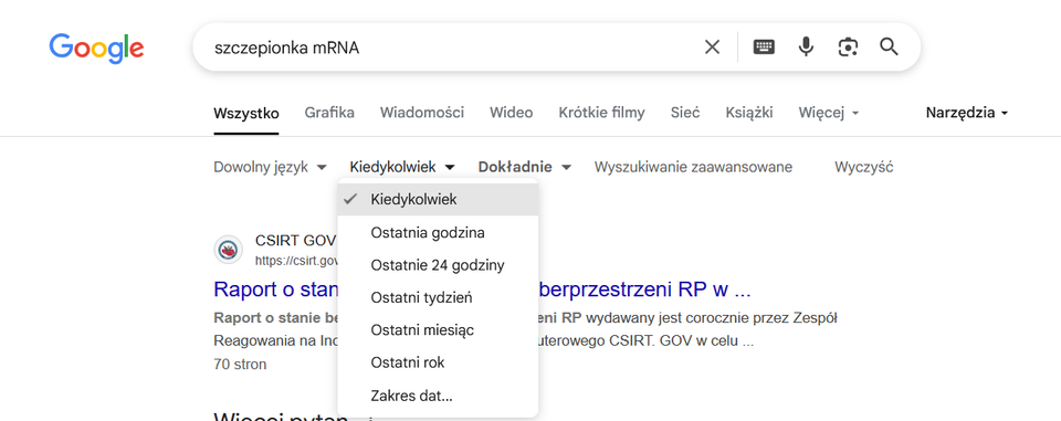 Grafika przedstawia okno wyszukiwarki internetowej z listą stron www. Widoczne jest też menu nażędzia. 
