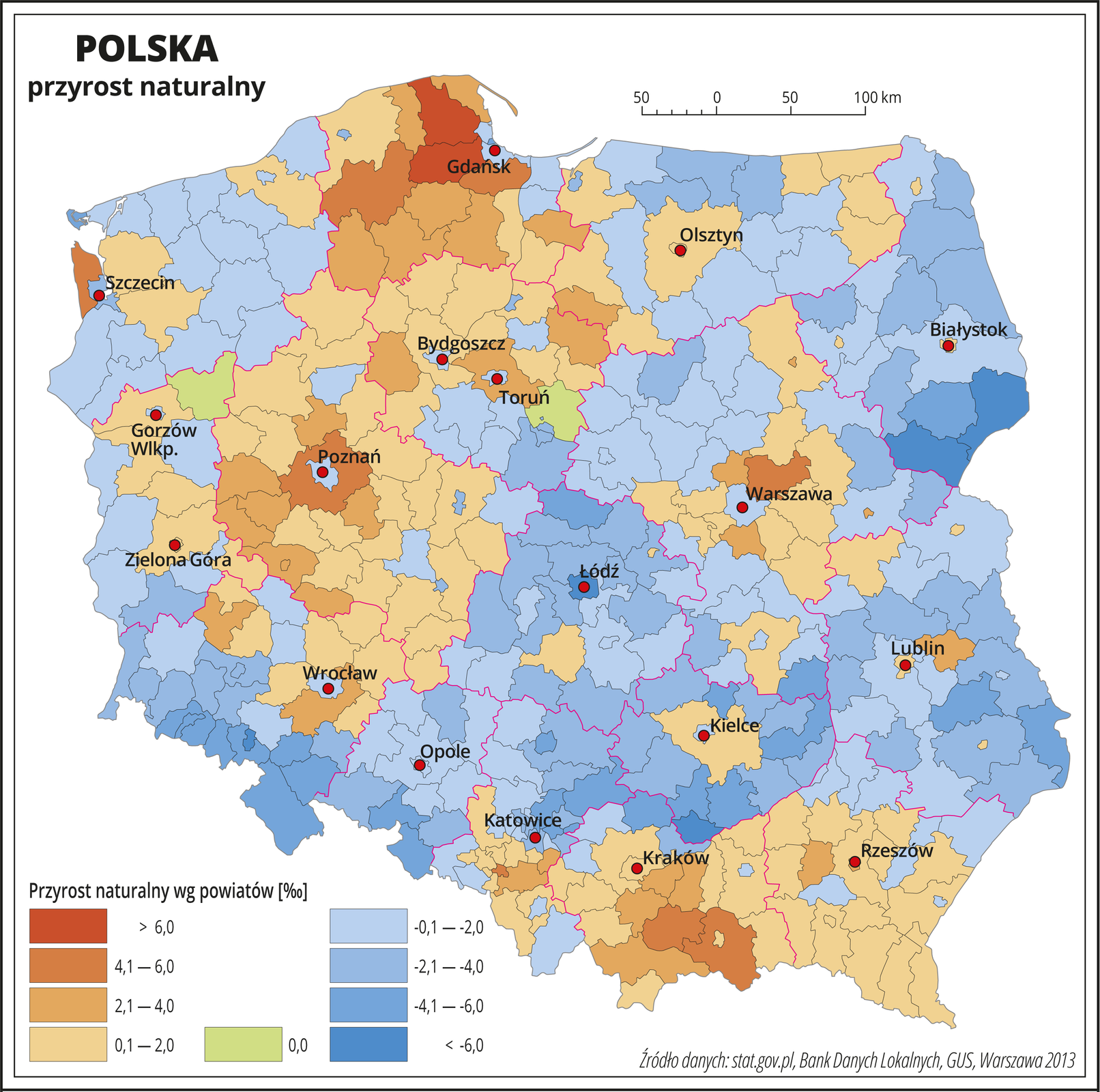 Ilustracja przedstawia mapę Polski z podziałem na województwa i powiaty. Na mapie przedstawiono przyrost naturalny. Granice województw zaznaczone są czerwoną linią. Granice powiatów zaznaczone są czarną linią. Odcieniami koloru pomarańczowego przedstawiono powiaty, w których przyrost naturalny jest dodatni (województwo pomorskie, wielkopolskie, podkarpackie, małopolskie, centralna część województwa mazowieckiego i południowa część województwa śląskiego), a odcieniami koloru niebieskiego – ujemny (pozostałe województwa). Kolorem zielonym oznaczono powiaty, w których przyrost naturalny jest równy zero (dwa powiaty – jeden w województwie kujawsko-pomorskim, drugi w województwie lubuskim). Czerwonymi kropkami zaznaczono miasta wojewódzkie. Po lewej stronie mapy na dole w legendzie umieszczono kolorowe prostokąty i opisano wielkość przyrostu naturalnego w promilach. Czterema odcieniami koloru pomarańczowego przedstawiono powiaty, w których przyrost naturalny jest dodatni (do dwóch , dwa do czterech, cztery do sześciu i powyżej sześciu promili), a czterema odcieniami koloru niebieskiego – ujemny (do dwóch , dwa do czterech, cztery do sześciu i powyżej sześciu promili). Kolorem zielonym oznaczono powiaty, w których przyrost naturalny jest równy zero.