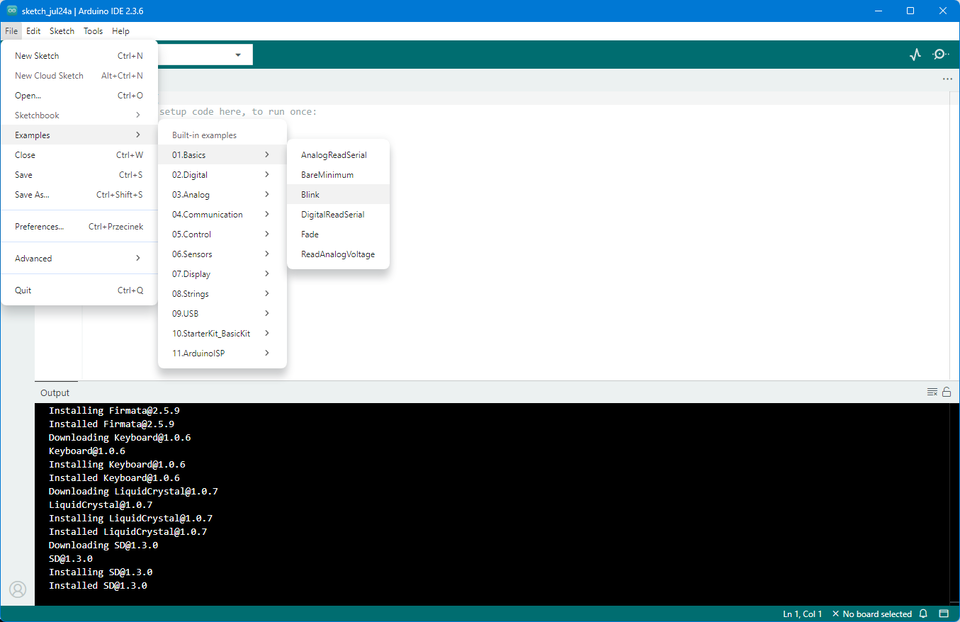 Zrzut ekranu przedstawia środowisko Arduino  z rozwiniętym menu „File”. Wybrana została opcja „Examples”, a następnie otwarta kaskadowa lista „01.Basics”, na której podświetlono przykład „Blink”. Menu pokazuje także inne przykłady, takie jak „AnalogReadSerial”, „BareMinimum”, „DigitalReadSerial”, „Fade” i „ReadAnalogVoltage”. W tle widoczny jest edytor kodu ze szkicem i konsola z informacjami o instalacji bibliotek.
