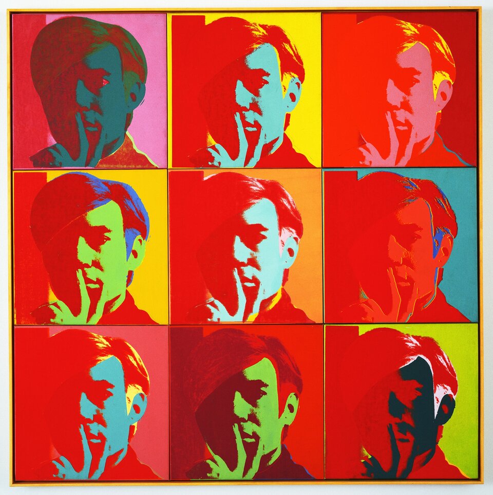 Ilustracja przedstawia autoportret Warhola o kształcie kwadratu, powielony dziewięciokrotnie, w trzech rzędach, po trzy wizerunki w każdym. Wszystkie portrety zostały zamieszczone w kwadratowych polach. Artysta trzyma dłoń na twarzy, przysłaniając brodę i część ust. Na każdym z nich Warhol zmienił plamy barwne tła, twarzy, dłoni, włosów.  Dominantą kolorystyczną jest czerwień.