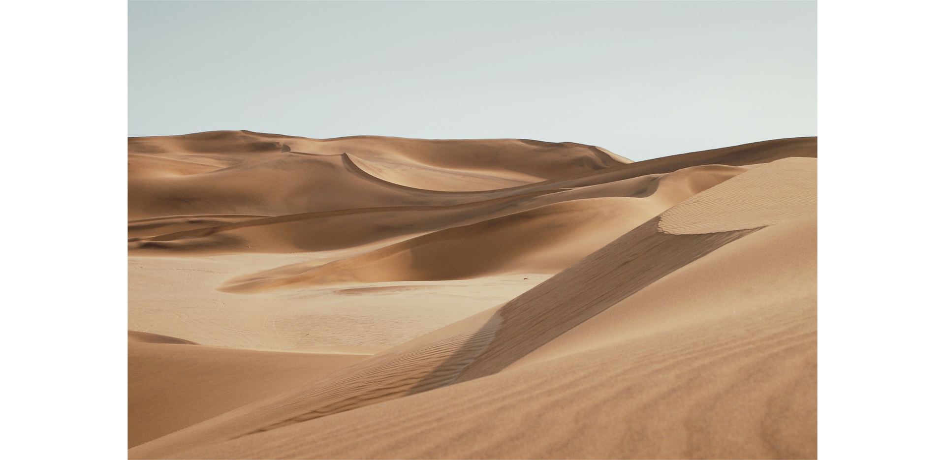 Zdjęcie przedstawia pustynię.