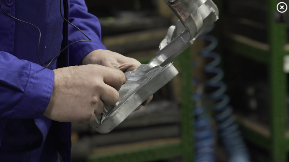 Ekran filmu ze znacznikiem zamknięcia