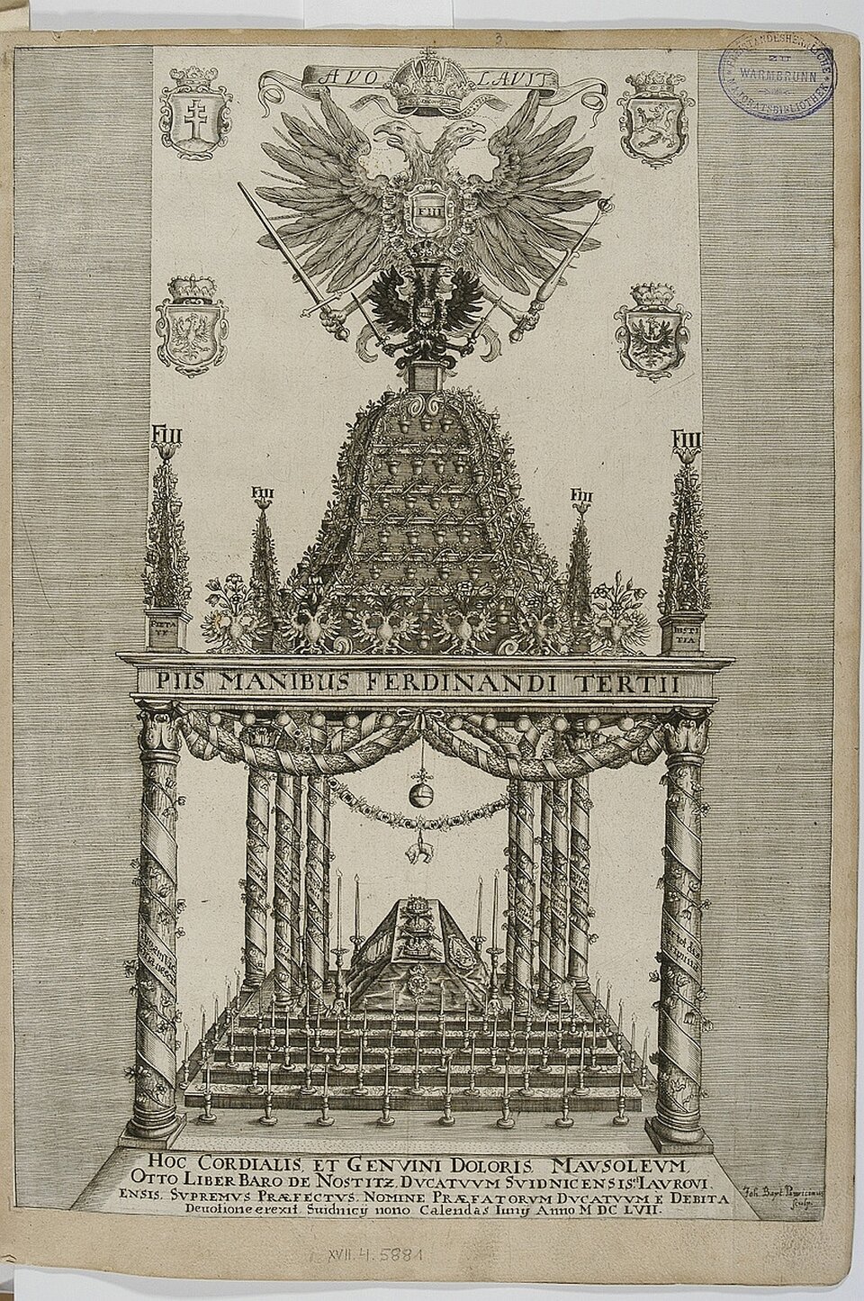 Ilustracja przedstawia rycinę ze zbiorów Biblioteki Narodowej, ukazującą „Miedzioryt katafalku cesarza Ferdynanda III”, wykonany przez Jana Baptysty Paraviciniego. Pod baldachimem z kopułą z orłem, wspartym na dekoracyjnych kolumnach w i ozdobionym w narożach wieżyczkami, przypominającymi pinakle, ustawiona jest na podwyższeniu składającym się ze kilku stopni schodów trumna. Po bokach baldachimu zwisają podpięte kotary. Dokoła stoją świece w lichtarzach. U dołu znajduje się inskrypcja. Na jednolitym tle zamieszczone zostały herby oraz duży wizerunek orła z dwiema głowami. Marginesy po bokach są szare. 