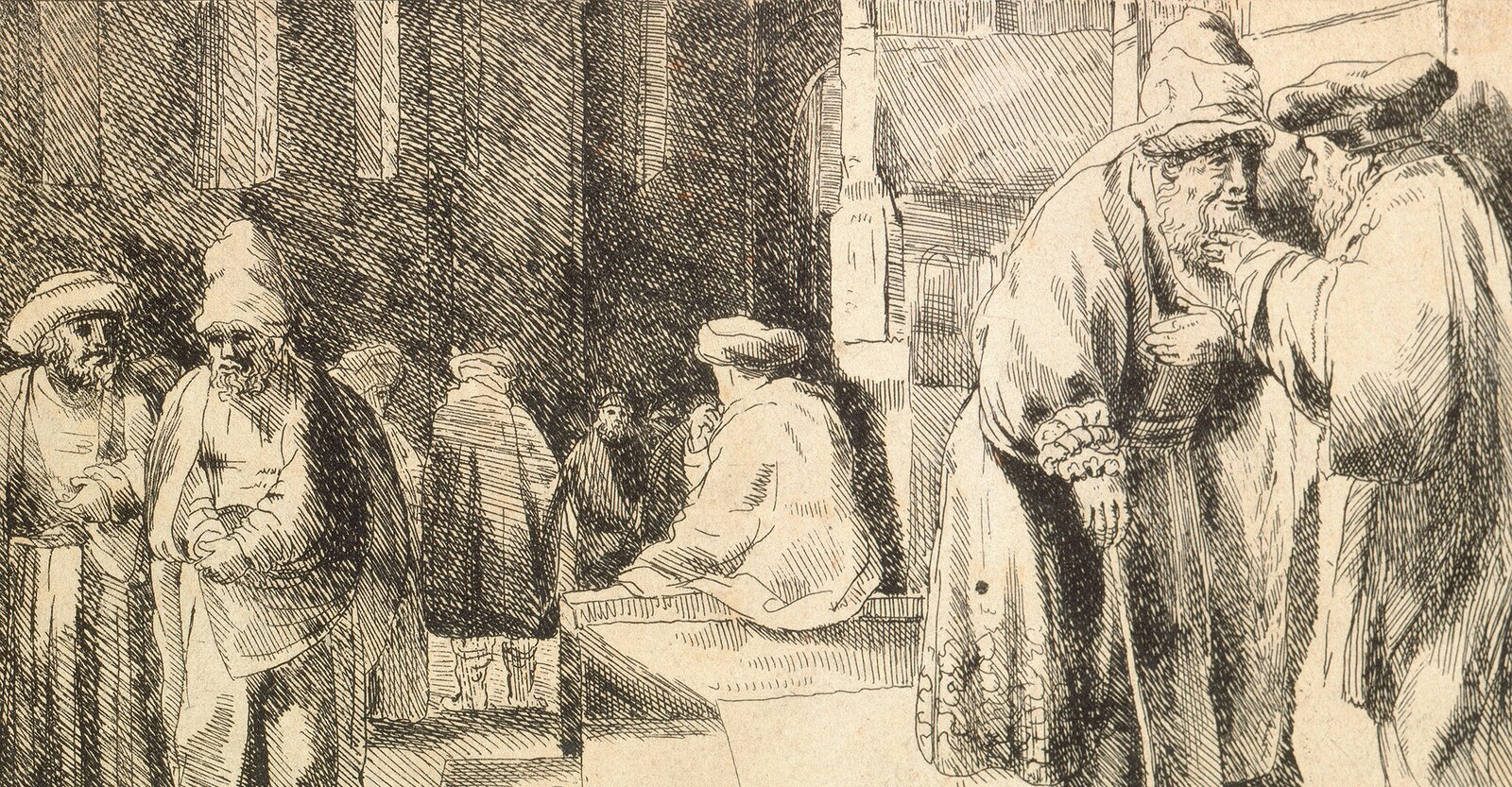 Rysunek ołówkiem przedstawia grupę Żydów w synagodze. Ubrani są w chałaty i czapki. Siedzą lub stoją i rozmawiają ze sobą.