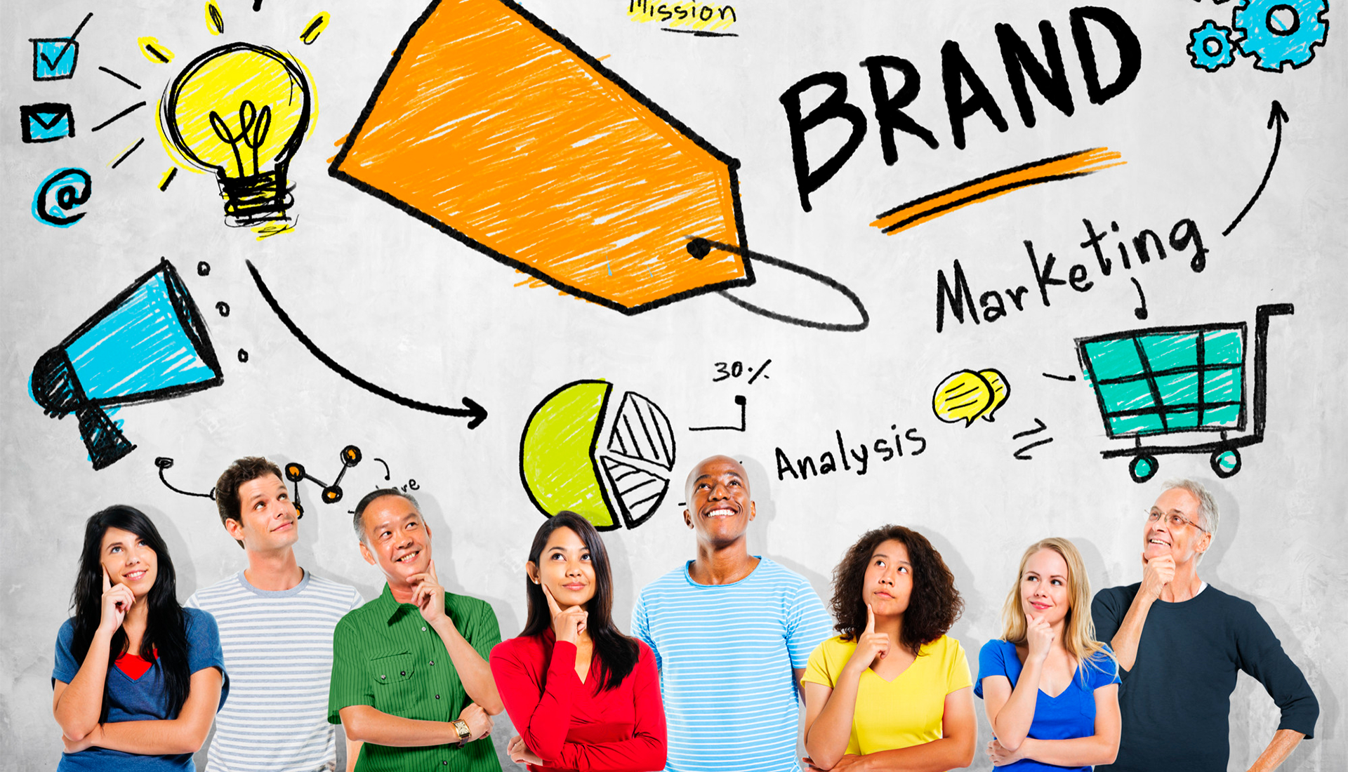 W dolnej części ilustracji widoczne jest osiem osób stojących w rzędzie na tle ściany, w ujęciu od pasa w górę. Wszyscy są ubrani kolorowo, mają podniesione do góry głowy i wzrok utkwiony w w czymś znajdującym się nad nimi. Większość z nich podpiera dłonią brodę w geście zastanawiania się. Za nimi u góry widoczne są różne kolorowe rysunki: megafon, świecąca się żarówka, symbol ptaszka akceptującego, poczty e‑mail oraz adresu e‑mail, metka, wózek sklepowy, wykres kołowy, oraz napisy w języku angielskim: BRAND, Marketing, Analysis, Mission.