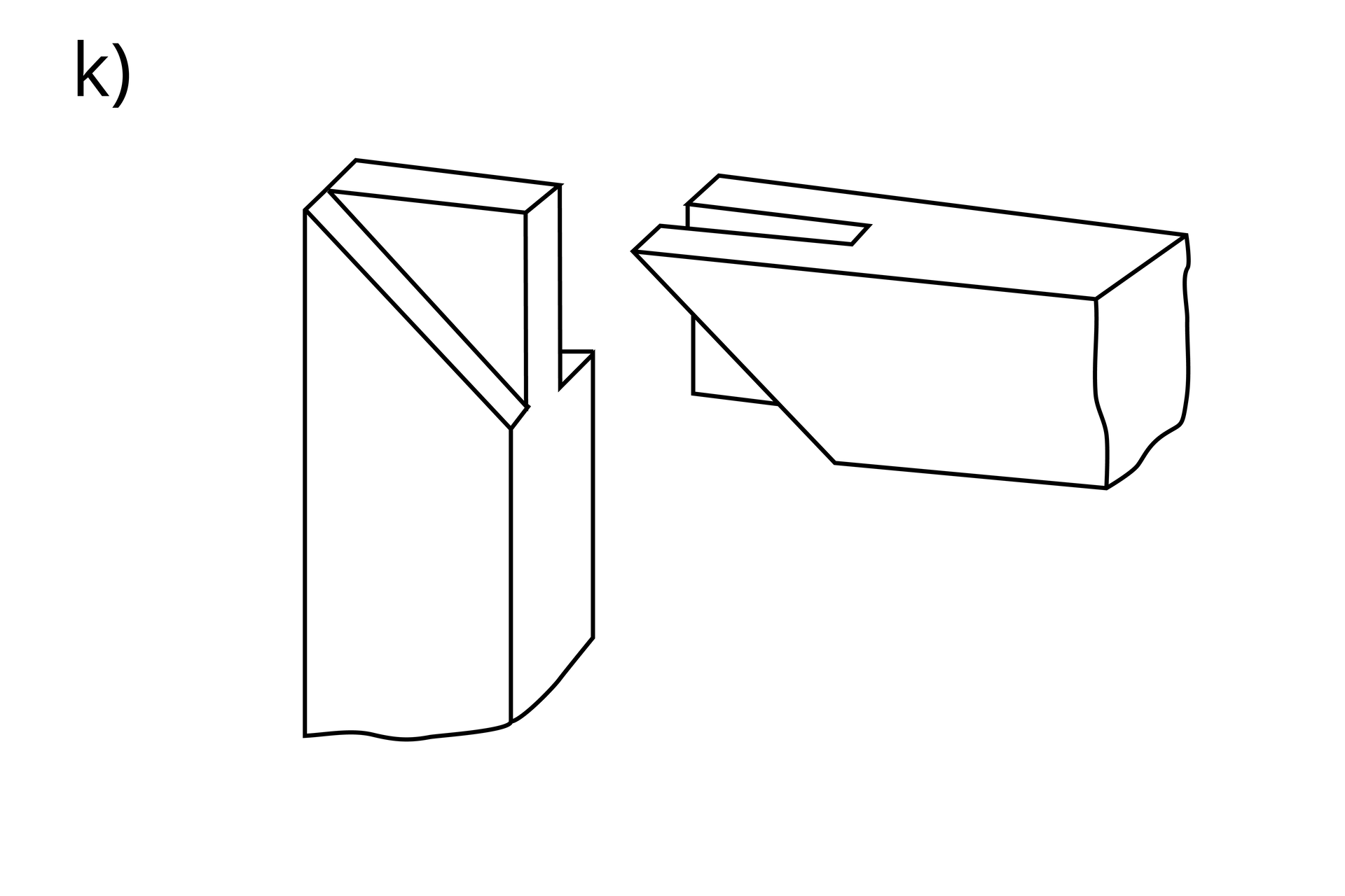 Rysunek złącza czopowego uciosowego. Elementy łączą się pod kątem prostym. Końce łączone elementów ścięte są pod kątem czterdziestu pięciu stopni. W jednym wycięty jest czop zajmujący całą szerokość, a w drugim otwór dopasowany do czopa.