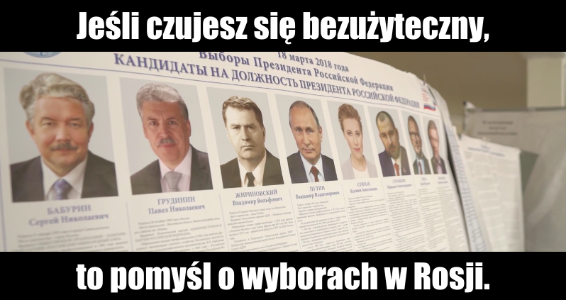 Zdjęcie przedstawia plakaty wyborcze ośmiu kandydatów na prezydenta Rosji. Podpis na zdjęciu: Jeśli czujesz się bezużyteczny, to pomyśl o wyborach w Rosji.