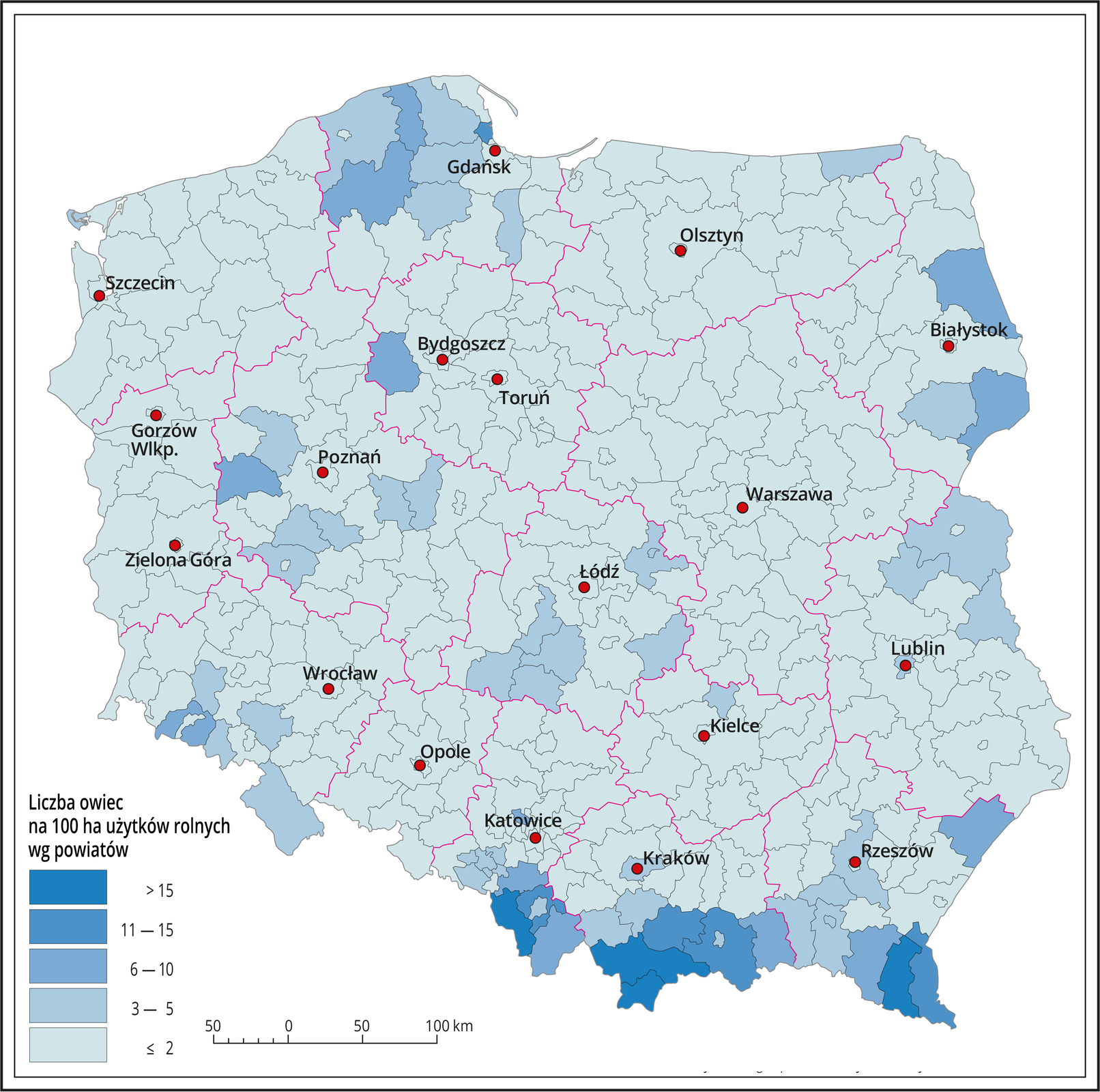 Mapa Polski przedstawia chów owiec według powiatów. Ponad 15 owiec na 100 hektarów użytków rolnych wystąpiło w w południowej Małopolsce, na południowym Podkarpaciu i południowym Śląsku. Od 11 do 15 sztuk wystąpiło na południowym Śląsku, południowym Podkarpaciu, w południowej Małopolsce. Od 6 do 10 sztuk wystąpiło w okolicy Białegostoku, Gdańska, Bydgoszczy, Poznania, Katowic. Od 3 do 5 sztuk wystąpiło w okolicy Gdańska, Lublina, Rzeszowa, Krakowa, Łodzi, Kielc, Poznania, w Sudetach. Poniżej 2 sztuk wystąpiło w każdym województwie.