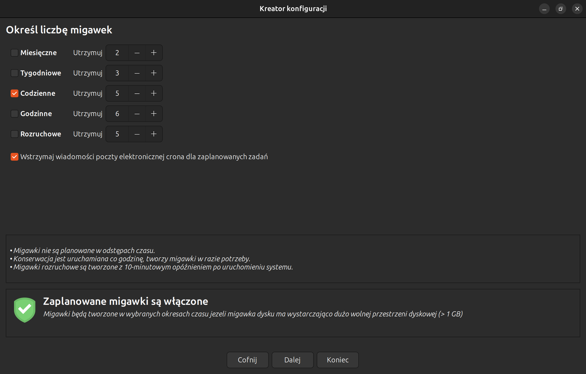 Ilustracja przedstawia zrzut ekranu okna konfiguracji narzędzia Timeshift. W oknie określamy liczbę i częstotliwość wykonywania migawek, należy zaznaczyć odpowiednią opcję i określić ilość wykonywanych migawek, dostępne opcje od góry to: miesięcznie, tygodniowo, codziennie, godzinnie, rozruchowe.