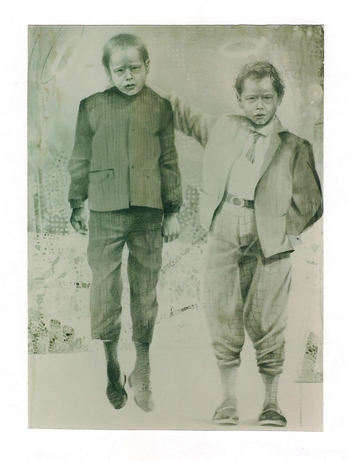 lustracja przedstawia obraz Marka Szarego „Ja i ja”. Ukazuje dwóch stojących chłopców ubranych w garnitury. Dziecko po prawej podnosi za kołnierzyk drugie. Ciało drugiego chłopca bezwładnie wisi nad ziemią. Na jego twarzy pojawia się grymas.