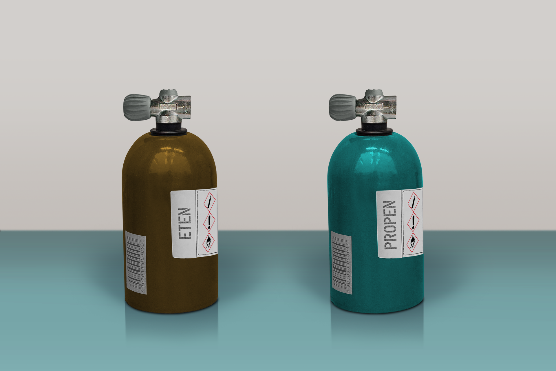 Na zdjęciu dwie butle, podpisane: eten i propen.