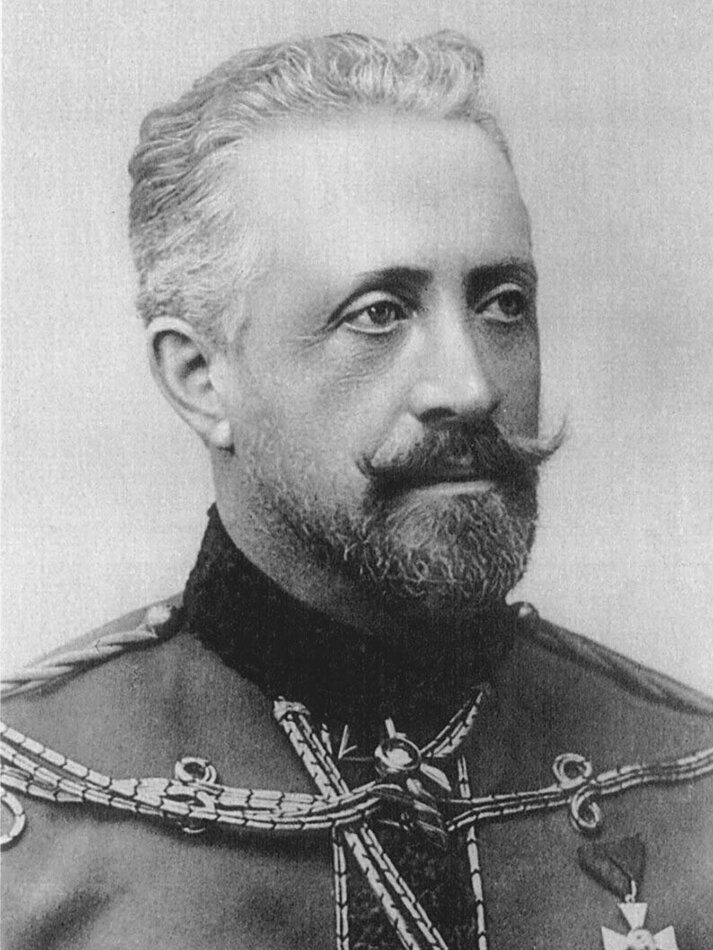 Fotografia czarno-biała przedstawiająca portret Mikołaaj Mikołajewicza Romanowa.