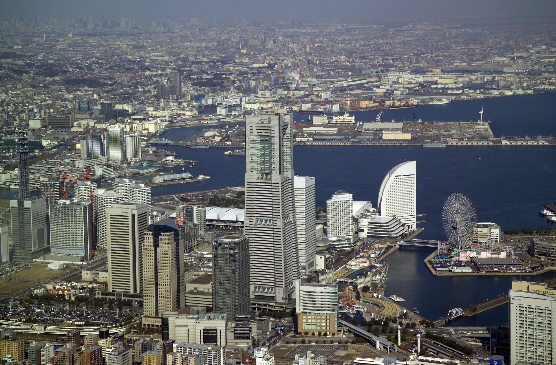 Jokohama w aglomeracji Tokio to jeden z największych portów morskich świata