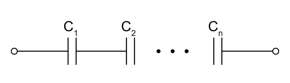 Ilustracja przedstawia przykładowe połączenie szeregowe kondensatorów. Kondensatory C1, C2 ... Cn połączone są ze sobą szeregowo.