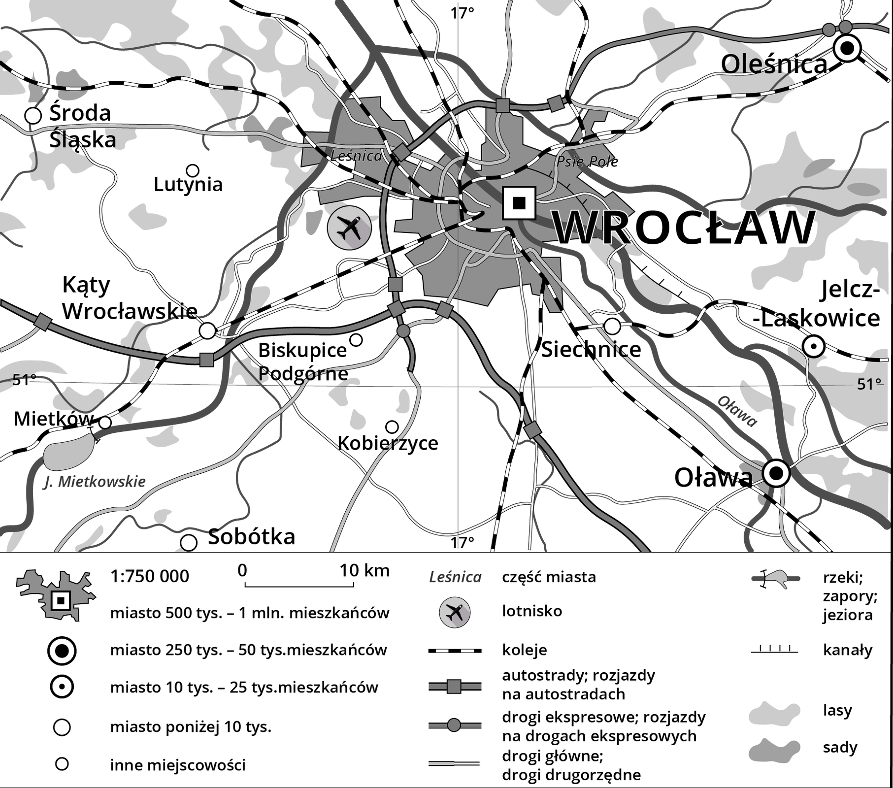 Mapa przedstawia okolice Wrocławia. Jest to miasto powyżej 500 tysięcy mieszkańców. W okolicy znajduje się lotnisko, rozjazdy na autostradzie, drogi ekspresowe, Jezioro Mietkowskie razem z zaporą, kanał, lasy oraz sady.