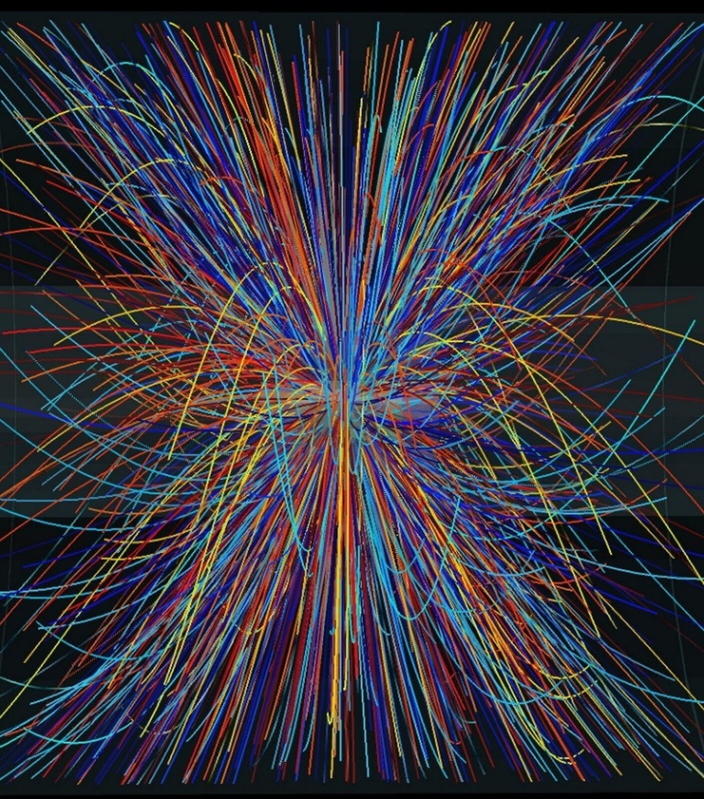 Rys. 5. Ilustracja przedstawia grafikę, która wizualizuje ślady cząstek powstałych w wyniku zderzenia rozpędzonych w akceleratorze protonów, rejestrowanych w komorze projekcji czasowej, Na ciemnym tle w centralnej części widać miejsce zderzenia dwóch rozpędzonych protonów, w postaci punktu, z którego rozchodzą się na wszystkie strony rozbieżne, kolorowe i zakrzywione w łuki linie. Linie symbolizują ślady cząstek powstałych wskutek zderzenia. Rozchodzących się promieniście linii są tysiące. Różne kolory linii, niebieskie, błękitne, zielone, żółte, czerwone, pomarańczowe i wiele innych symbolizują tory różnego rodzaju cząstek.