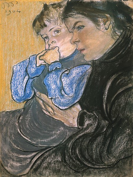 Obraz przedstawia kobietę w czarnym stroju, trzymającą na kolanach dziecko. Niektóre elementy rysunku są obwiedzione ciemniejszą linią, tworzącą wyraźne kontury ubrań. Kobieta znajduje się po lewej stronie i jest ustawiona lewym profilem. Podtrzymuje w pasie, lewą dłonią, przytulone do siebie dziecko. Kobieta jest pochylona do przodu, ma ciemne włosy, których pojedyncze kosmyki opadają na skroń. Ma proste niezbyt wysokie czoło, krótki zadarty nos i wydatne usta, które nieznacznie rozchyliła. Pod nimi wyraźnie zarysowany okrągły podbródek. Obszerna suknia z długimi rękawami skrywa szyję. Dziecko ubrane jest w ciemnoszary kaftan bez rękawów, pod nim ma niebieską koszulę z bufiastymi, długimi rękawami. Głowę o jasnych, krótkich włosach przytuliło do głowy matki. Spogląda ciemnymi oczyma nieco w górę poza lewą krawędź kadru. Przy ustach trzyma dłonie, ssąc lewy wskazujący palec. Nieco rozczochrane, jasne włosy okrywają zacienione czoło. Tło jest pomarańczowe i jednolite. W górnym lewym narożniku znajduje się sygnatura autora SW z datą 1904.