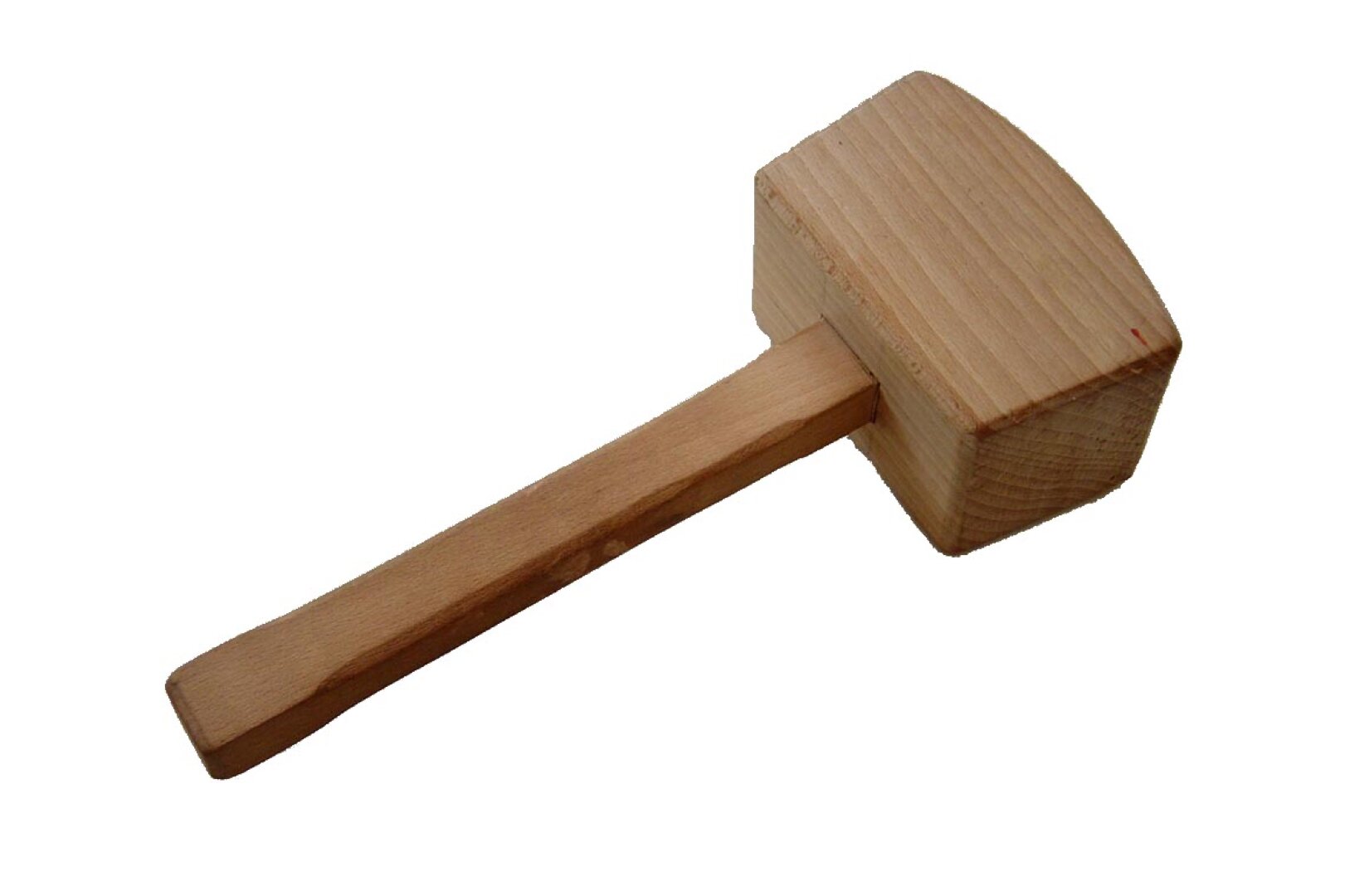 Fotografia przedstawia pobijak. Jest to drewniane narzędzie rzeźbiarskie o długim trzonie, zakończonym lekkim zwężeniem. Na drugim końcu znajduje się gruby, drewniany, prostopadłościenny klocek.