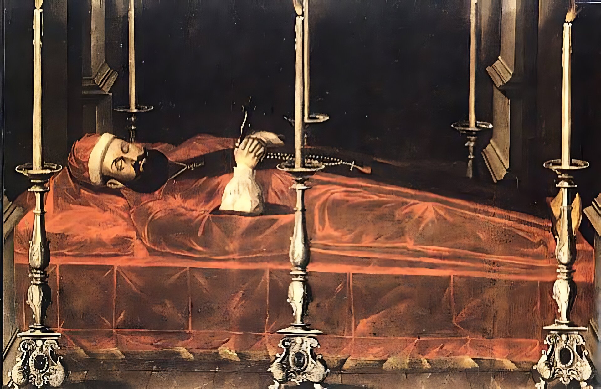 Obraz przedstawia sylwetkę Krzysztofa Opalińskiego na pogrzebowym katafalku. Ciało mężczyzny z brodą ułożone na wznak ze splecionymi dłońmi, odziane w purpurowy płaszcz i czapkę. Pod gęstą brodą i wąsami, na szyi, widoczny krzyżyk na złotym łańcuszku. W splecionych dłoniach mężczyzna trzyma różaniec. Dookoła katafalku rozstawione w równych odstępach lichtarze z wysokimi, płonącymi świecami. W tle widoczne elementy architektoniczne wystroju kościoła.  