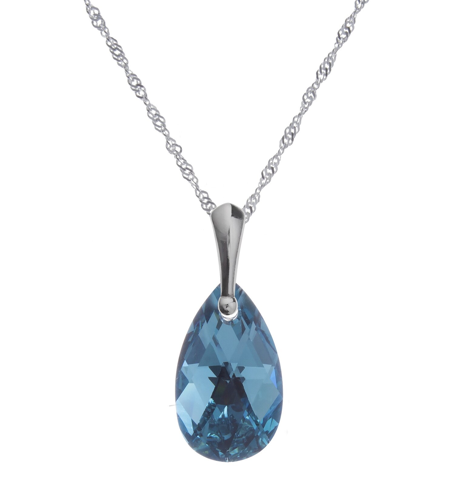 Zdjęcie przedstawia srebrny łańcuszek, na którym zawieszony jest wisior. 