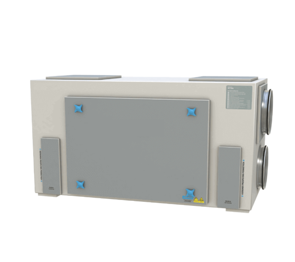 Grafika przedstawia centralę wentylacyjną z odzyskiem ciepła. Jest to prostopadłościenne urządzenie z okrągłymi otworami na ścianie bocznej.
Opisy prezentowanych na grafikach obiektów są załączone w treści.