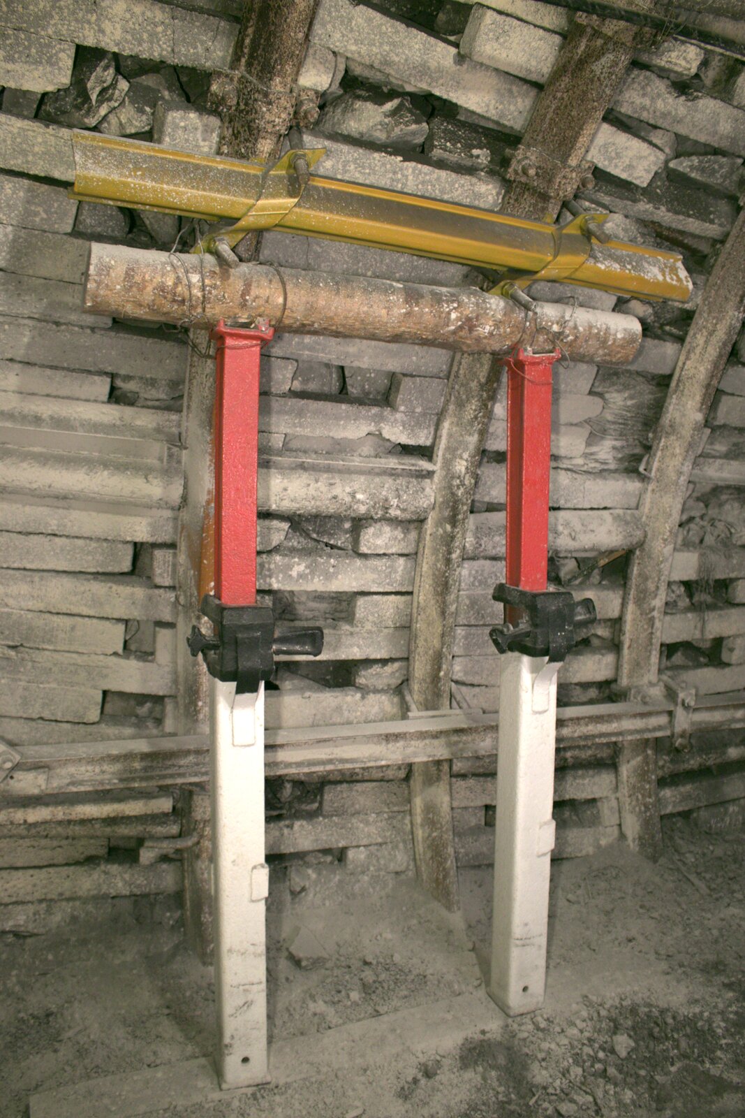 Stojaki cierne typu Valent