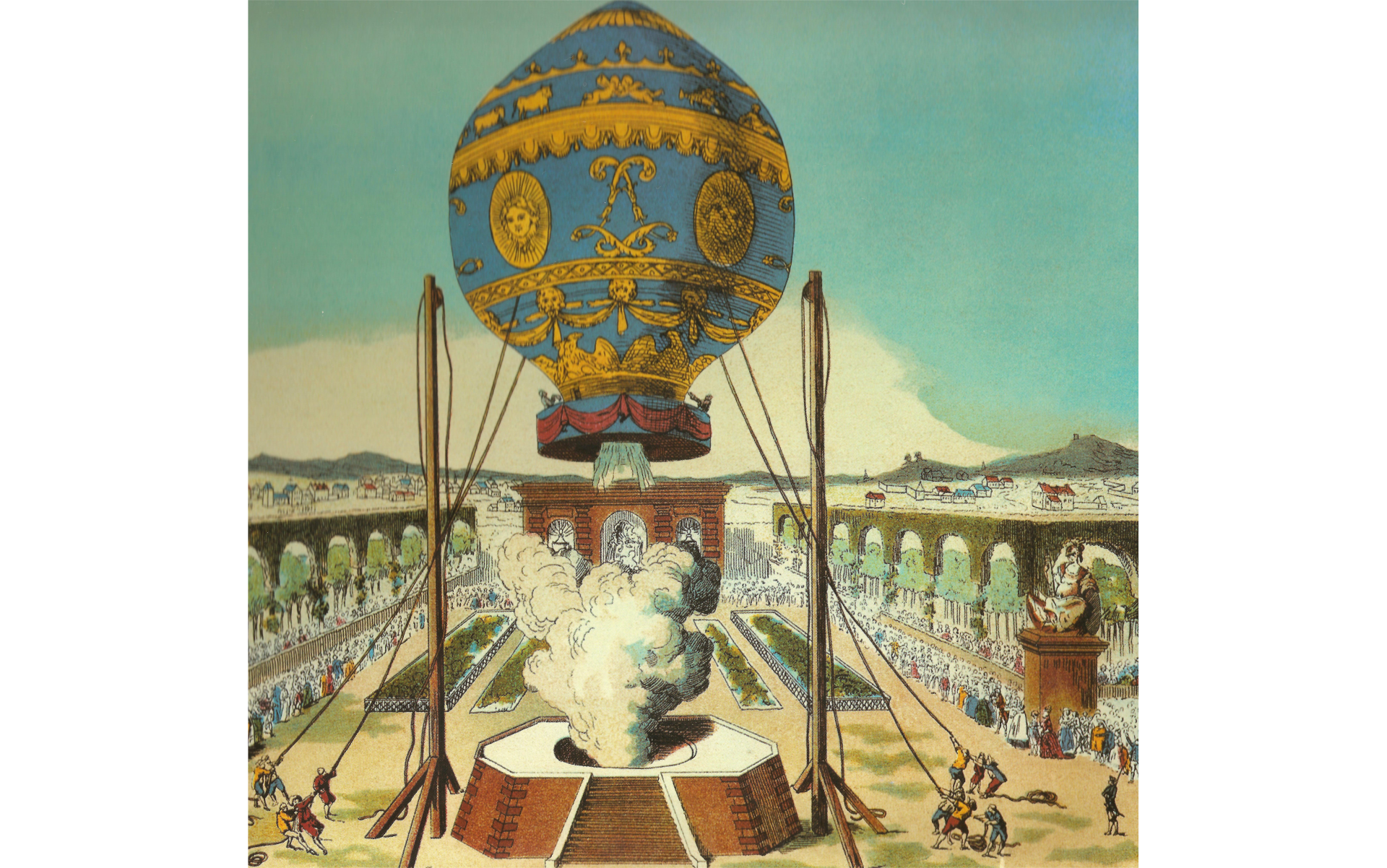 Ilustracja przedstawia wielki balon powietrzny. Niebieski z żółtymi malowidłami. Balon unosi się. Przy pomocy lin przytrzymywany jest przez kilkoro ludzi znajdujących się na dole. Pod balonem widoczne biało‑szare kłęby mgły lub dymu. W tle tłumy ludzi.