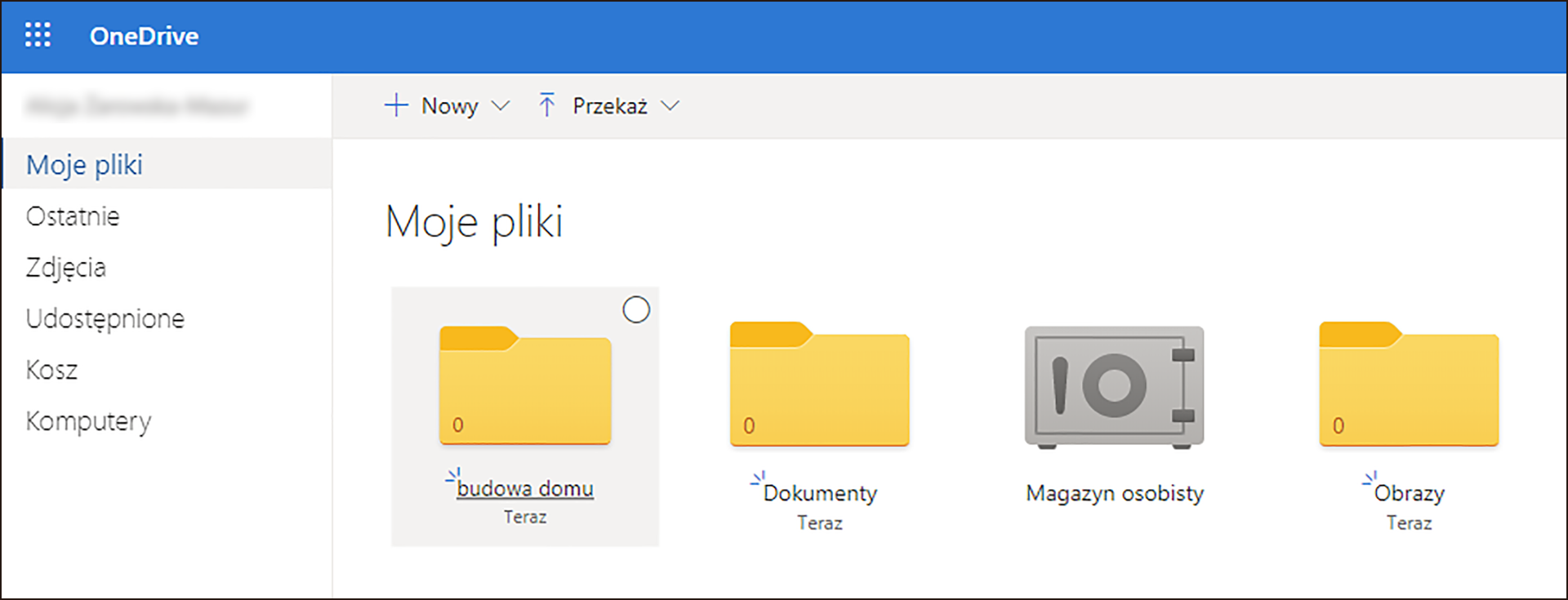 Ilustracja przedstawiająca okno OneDrive. Po lewej kolumna z menu, gdzie wybrano Moje pliki. Po prawej zawartość folderu Moje pliki. 