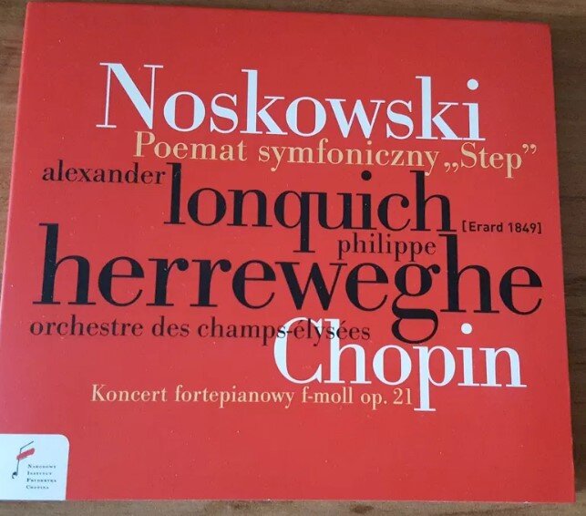Ilustracja przedstawia okładkę płyty CD; na czerwonym tle białe napisy: Noskowski, Poemat muzyczny "Step" i Chopin, Koncert fortepianowy f‑moll, op. 21.