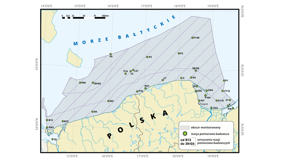 Na mapie polskiego wybrzeża zaznaczono lokalizację aktualnych stacji pomiarowo‑badawczych monitoringu jakości wód Bałtyku HELCOM COMBINE . To 33 stacje znajdujące się w pasie Bałtyku po Bornholm i na wschód od Bornholmu, gdzie obszar monitoringu wysuwa się bardziej na północ, po czym opada na wysokości Zatoki Gdańskiej. 
