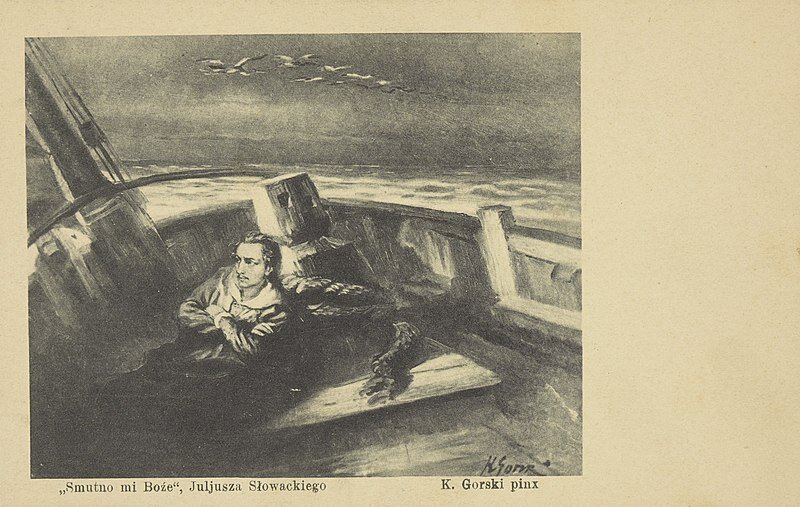 Obraz przedstawia młodego mężczyznę siedzącego we wnętrzu niewielkiej żaglówki. Mężczyzna przygląda się morzu. 