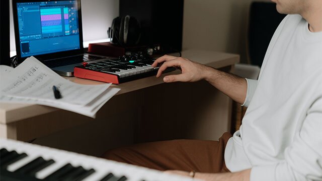 Tworzenie ścieżki pomocniczej (AUX)