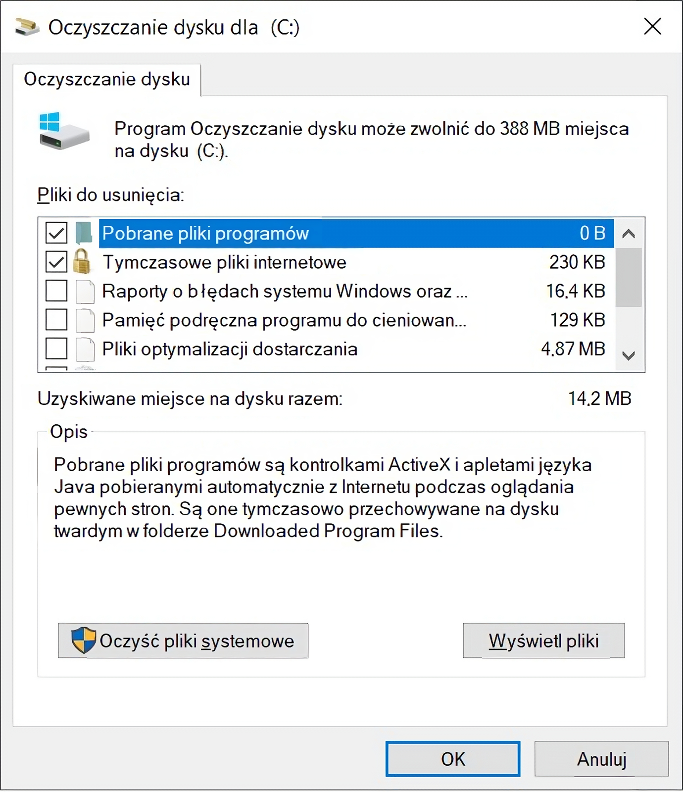 Ilustracja przedstawia okno Oczyszczanie dysku dla (C:) w systemie Windows. Na górze okna znajduje się informacja Program Oczyszczanie dysku może zwolnić do trzysta osiemdziesięciu ośmiu megabajtów miejsca na dysku (C:), poniżej znajduje się lista Pliki do usunięcia. Pod listą znajduje się informacja Uzyskiwane miejsce na dysku razem 14.2 megabajtów. Poniżej znajduje się opis wybranych pozycji z listy Pliki do usunięcia. Na samym dole po prawej stronie znajdują się przyciski OK oraz Anuluj.