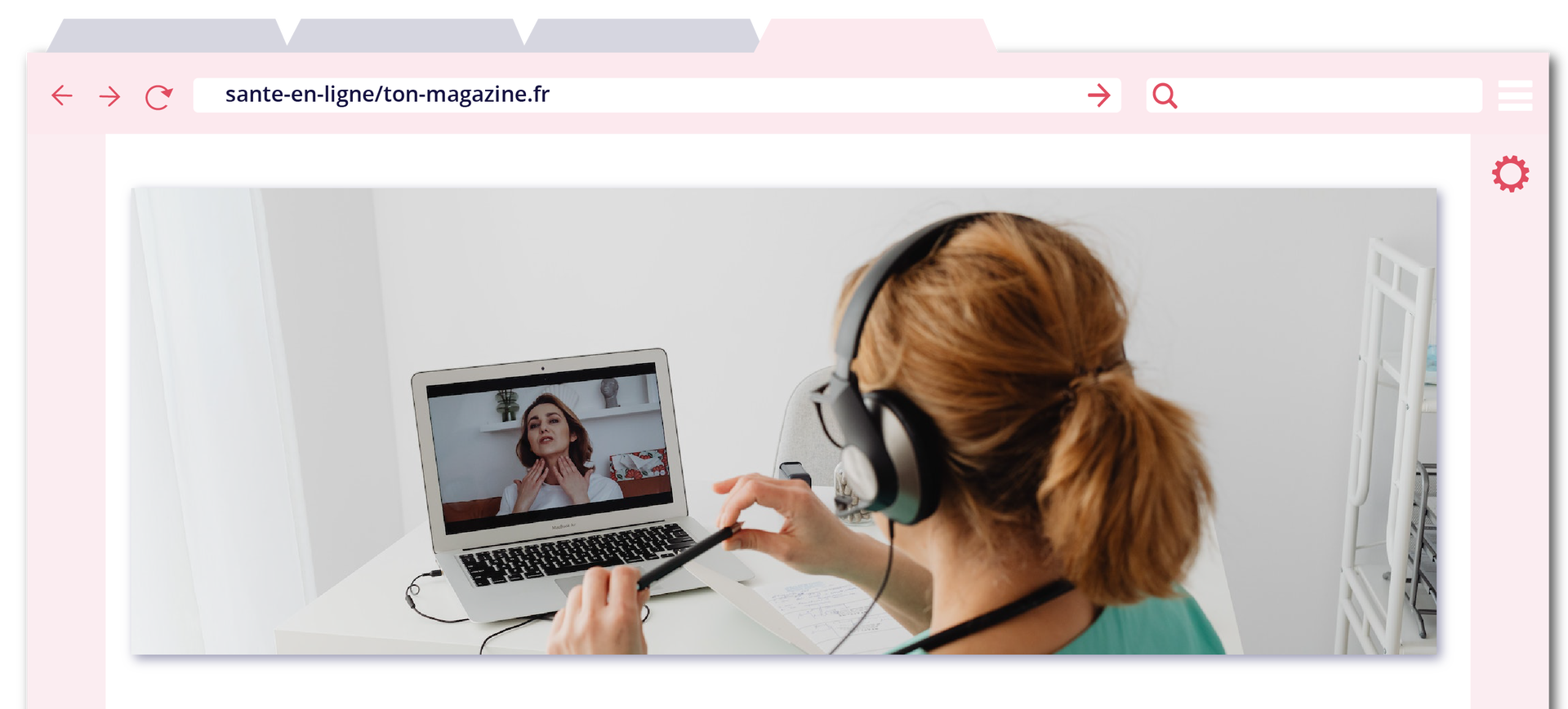 Ilustracja ukazuje kobietę w stroju lekarskim. Udziela teleporady. Na ekranie otwartego laptopa jest kobieta wskazująca na szyję. 