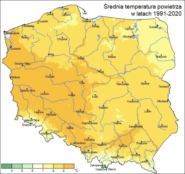 Mapa Polski pokazuje średnią roczną temperaturę powietrza w Polsce w latach 1991–2020. Południowy, niewielki kraniec Polski z Kasprowym Wierchem oraz południowo wschodni kraniec ze Śnieżką ma średnią roczną temperaturę ok. 5 stopni Celsjusza. W pasie na północnym wschodzie od Kętrzyna po Terespol średnia roczna temperatura wynosi 7 stopni Celsjusza. W kolejnym, ukośnie przebiegającym pasie od Bielska – Białej po Kołobrzeg średnia temperatura wynosi 8 stopni Celsjusza, a od centrum Polski do południowo‑zachodniej granicy średnia roczna temperatura wynosi 9 stopni Celsjusza. Tylko obszar sąsiadujący z Jelenią Górą i Kłodzkiem ma średnią roczną temperaturę od 7 do 8 stopni Celsjusza. 
