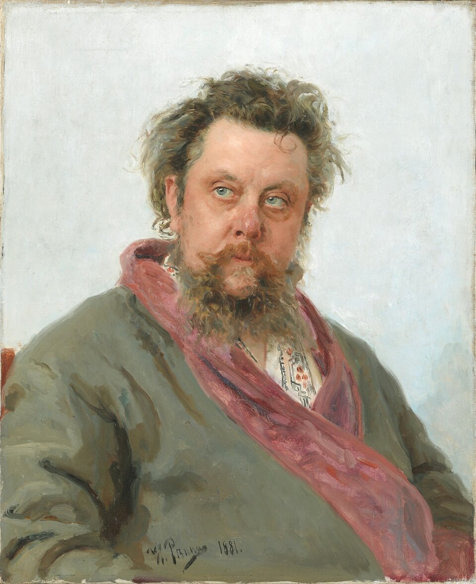 
Ilustracja przedstawia „Portret Modesta Musorgskiego”, który namalował Ilia Riepin w 1881 r.Znajduje sie on w Galerii Tretyakov w Moskwie. Portret przedstawia otyłego, zarośniętego mężczyznę - jest to Modest Musorgski na cztery dni przed śmiercią muzyka w Mikołajewskim Szpitalu Wojskowym, kiedy jego stan zdrowia się poprawił. Muzyk został ukazany na biało‑niebieskim tle, ubrany w domowy strój złożony z ciemnozielonego szlafroka z czerwonym obszyciem oraz ludowej, wyszywanej koszuli. Musorgski jest zwrócony twarzą do widza, lecz jego wzrok skierowany jest w prawą stronę. Jego oblicze ma obojętny wyraz, jego broda i wąsy są w wyraźnym nieładzie.