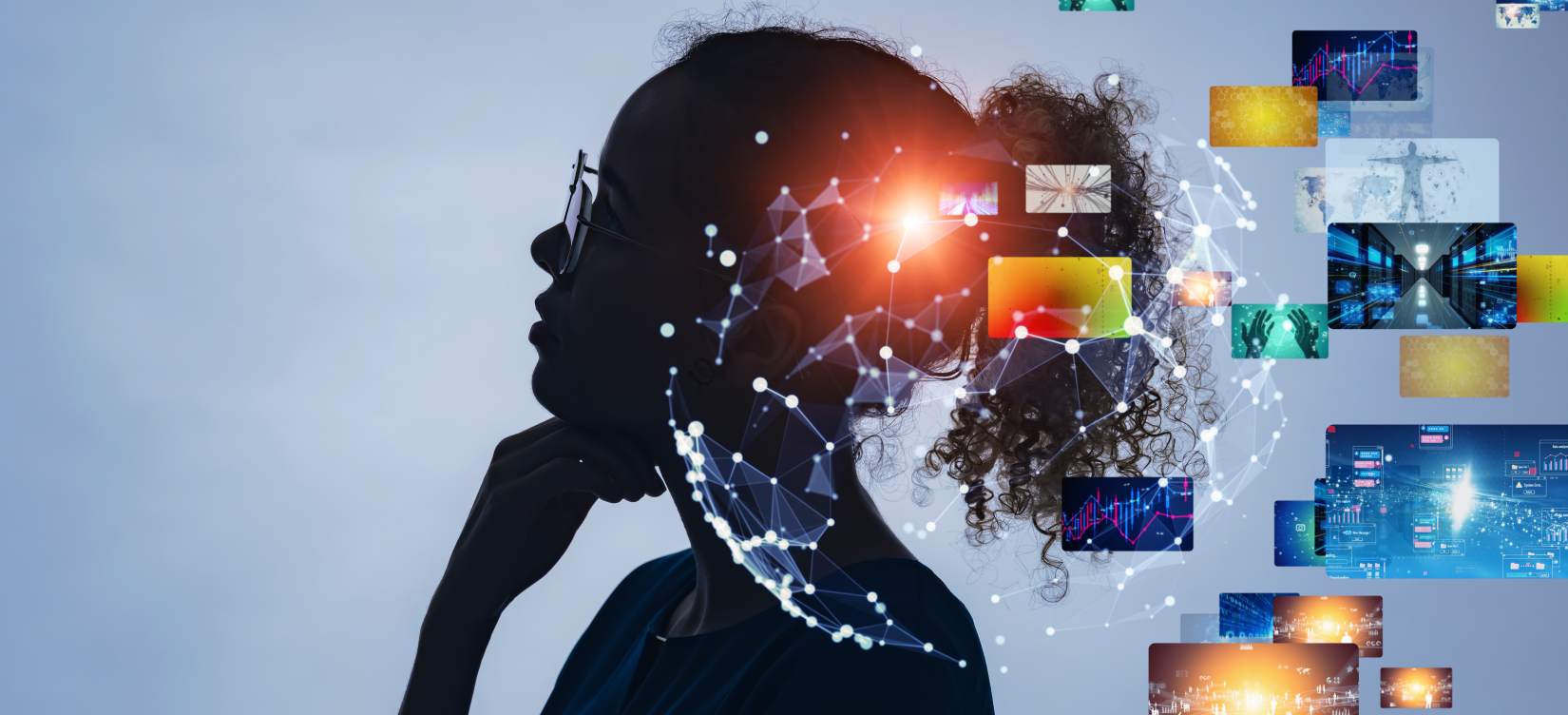 Ilustracja przedstawia kobietę patrzącą w lewa stronę. Kobieta ma spięte kręcone włosy oraz nosi okulary. Prawej stronie ilustracji znajdują się mniejsze grafii. Na środku znajduję się przezroczysta kula.