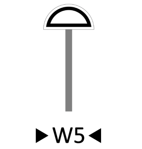 Wskaźnik wu pięć. Jest to półkole osadzone na słupku, jest to część koła znajdująca się nad poziomą średnicą. Półkole jest białe i ma czarny kontur.