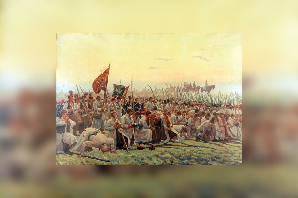 Obraz przedstawia scenę modlitwy przed bitwą, w której uczestniczy duża grupa żołnierzy ubranych w chłopskie stroje, głównie białe koszule z czerwonymi akcentami. Mężczyźni klęczą na polu, trzymając kosy osadzone na sztorc. W centrum kompozycji widoczne są dwa sztandary, a z tyłu majaczą sylwetki konnych jeźdźców, prawdopodobnie dowódców. Cała scena rozgrywa się na tle zachodzącego słońca.