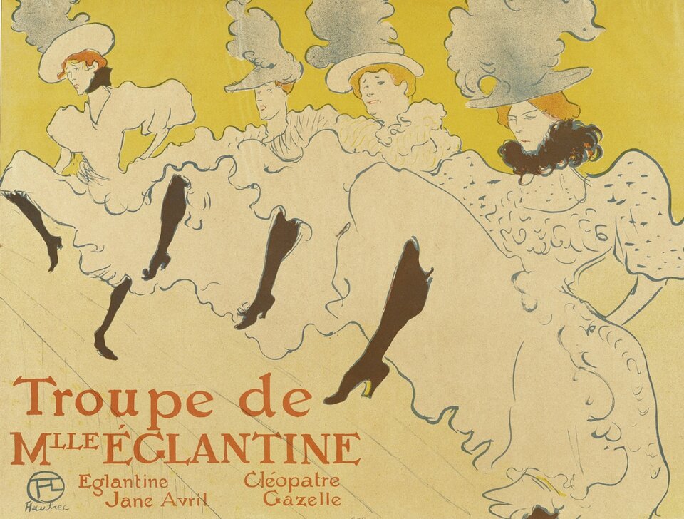 Ilustracja przedstawia plakat „Trupa Mademoiselle Eglantine” autorstwa Henri de Toulouse‑Lautrec. Plakat ukazuje kobiety tańczące na drewnianej scenie. Kobiety ubrane są w kapelusze z piórami oraz białe suknie. W tle widać żółtą ścianę.