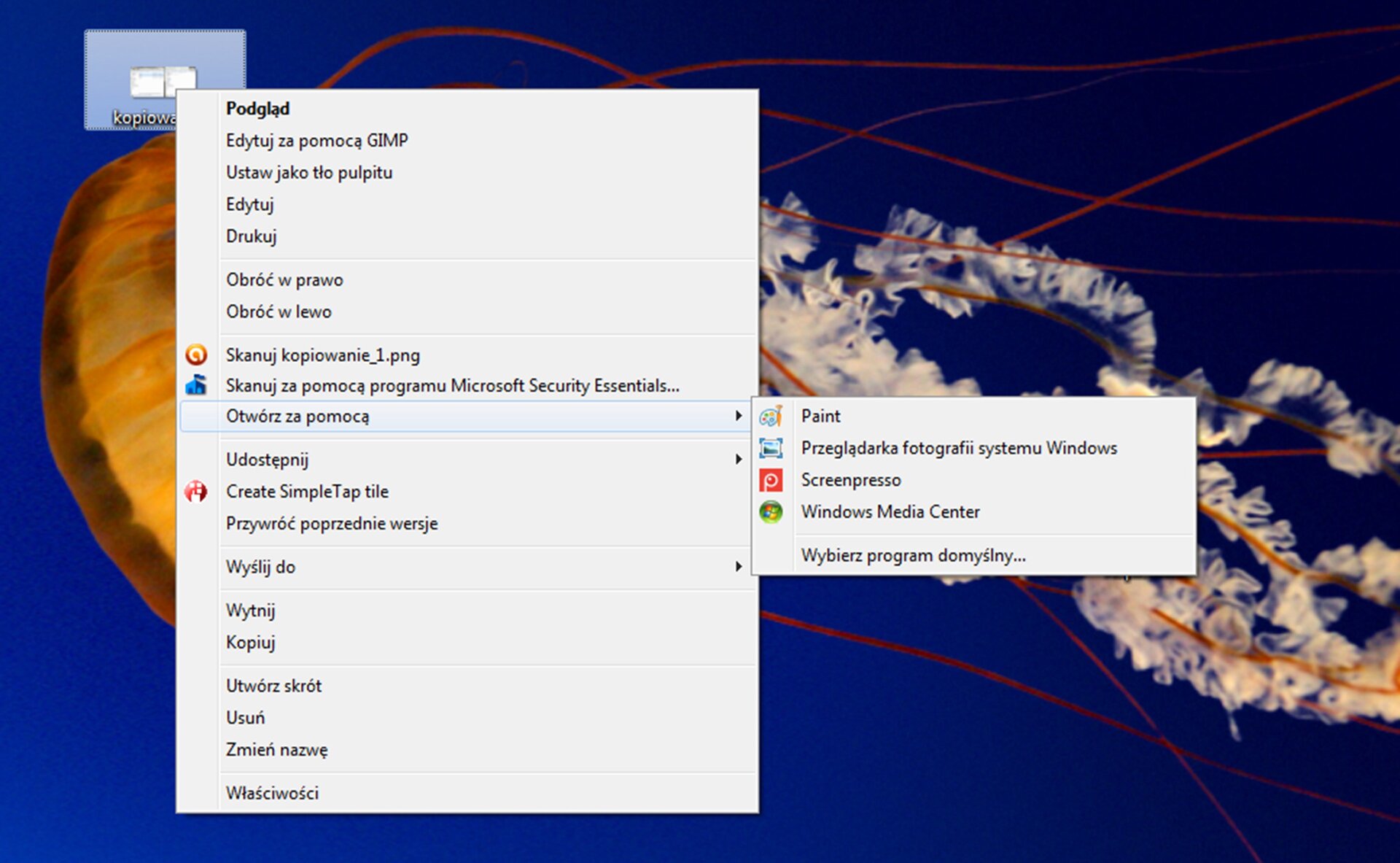 Zrzut okna pulpitu systemu Windows z pokazanym menu kontekstowym otwierania pliku graficznego