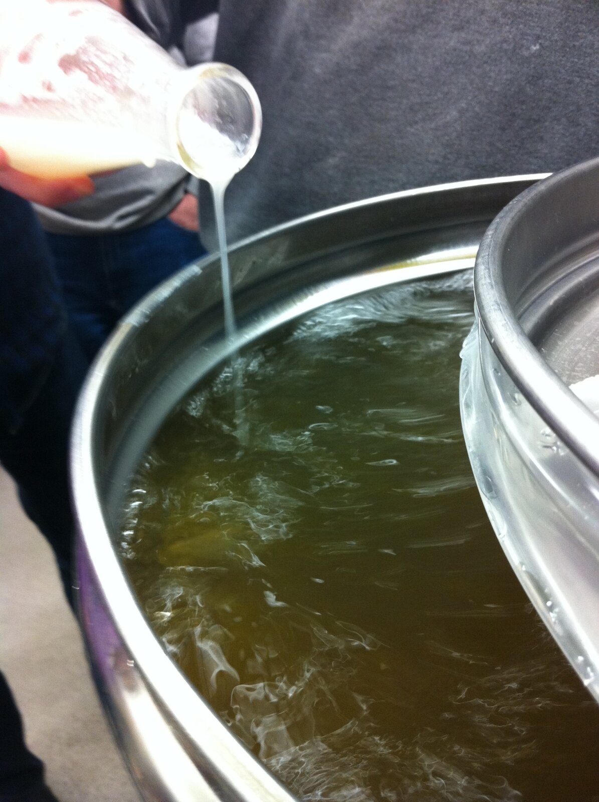 Klarowanie wina przez użycie karuku