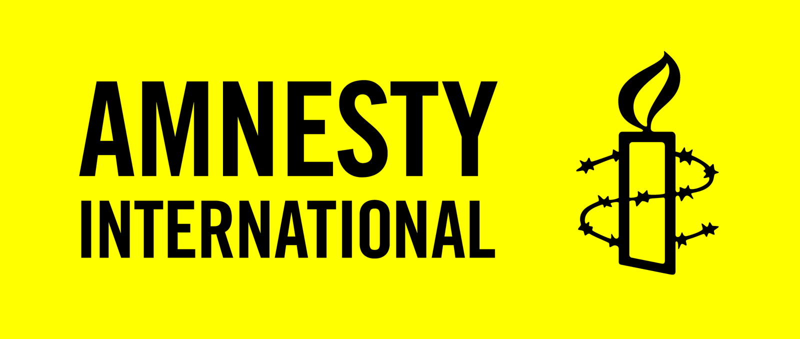 Zdjęcie przedstawia żółty prostokąt a w nim: po lewej stronie napis Amnesty International, a po prawej wizerunek zapalonej świeczki, którą oplata drut kolczasty. 