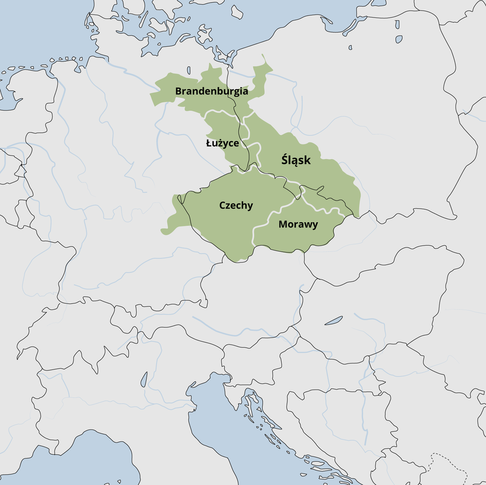 Mapa części Europy przedstawia kraje Korony Czeskiej zaznaczone kolorem zielonym: Brandenburgia, Łużyce, Śląsk, Czechy, Morawy. Są to tereny obecnych Niemiec, Polski oraz Czech.