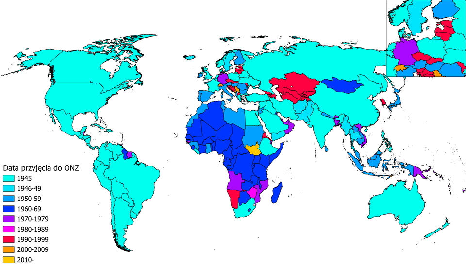 Mapa świata przedstawia członków ONZ według daty przyjęcia. Członkami ONZ są 193 państwa. Do ONZ nie należą podmioty międzynarodowe, które mają status państwa‑obserwatora - należą do nich Watykan oraz Palestyna, a także podmioty mające status niepaństwowego obserwatora: Zakon Maltański i Międzynarodowy Komitet Czerwonego Krzyża. Pierwszymi członkami ONZ w roku 1945 były kraje Ameryki Północnej, Środkowej i Południowej (wyjątek stanowią Gujana, Surinam, które do ONZ przystąpiły później), niemal cała Azja z wyjątkiem Mongolii i byłych Republik ZSRR, Australia, część krajów Europy: Polska, Wielka Brytania, Francja, Belgia, Holandia, Dania, Grecja, Turcja, Arabia Saudyjska, Iran, Irak, w Afryce RPA, Egipt, Etiopia. Pozostałe kraje przystąpiły w latach późniejszych. Po roku 2010 członkiem ONZ został Sudan Południowy.       